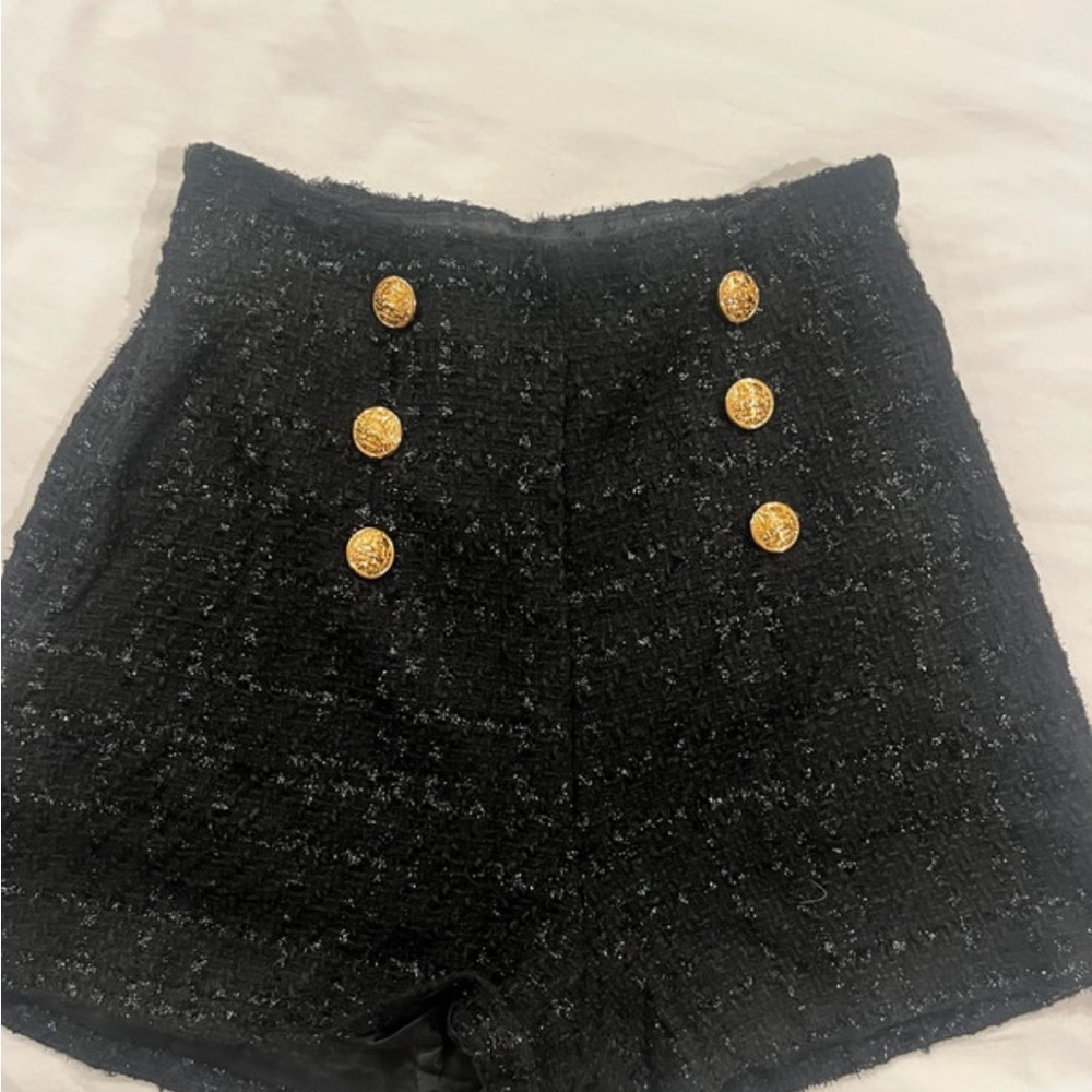 Sophisticated Black Tweed High Waist Shorts - Picture 3 of 4